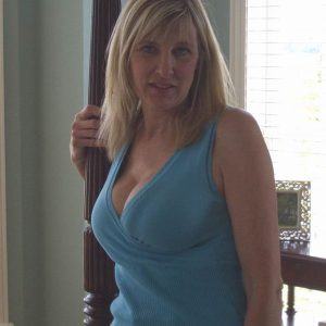 Juste un petit cadeau d’anniversaire… Lucille - rencontre-Milf-La Rochelle